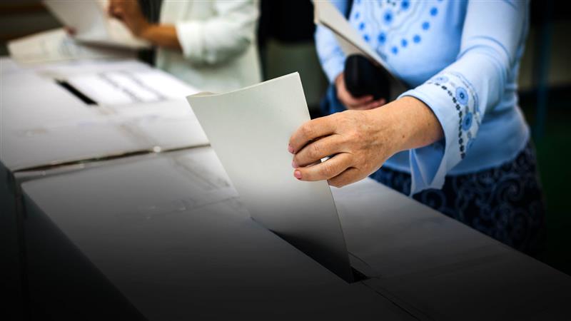 El sermón y el insulto ¿persuaden  a quien piensa distinto?